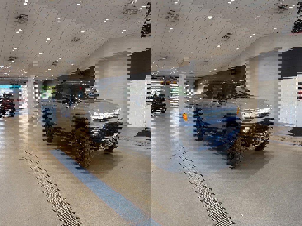 New 2026 GMC Hummer EV 4x4 Crew Cab image 4