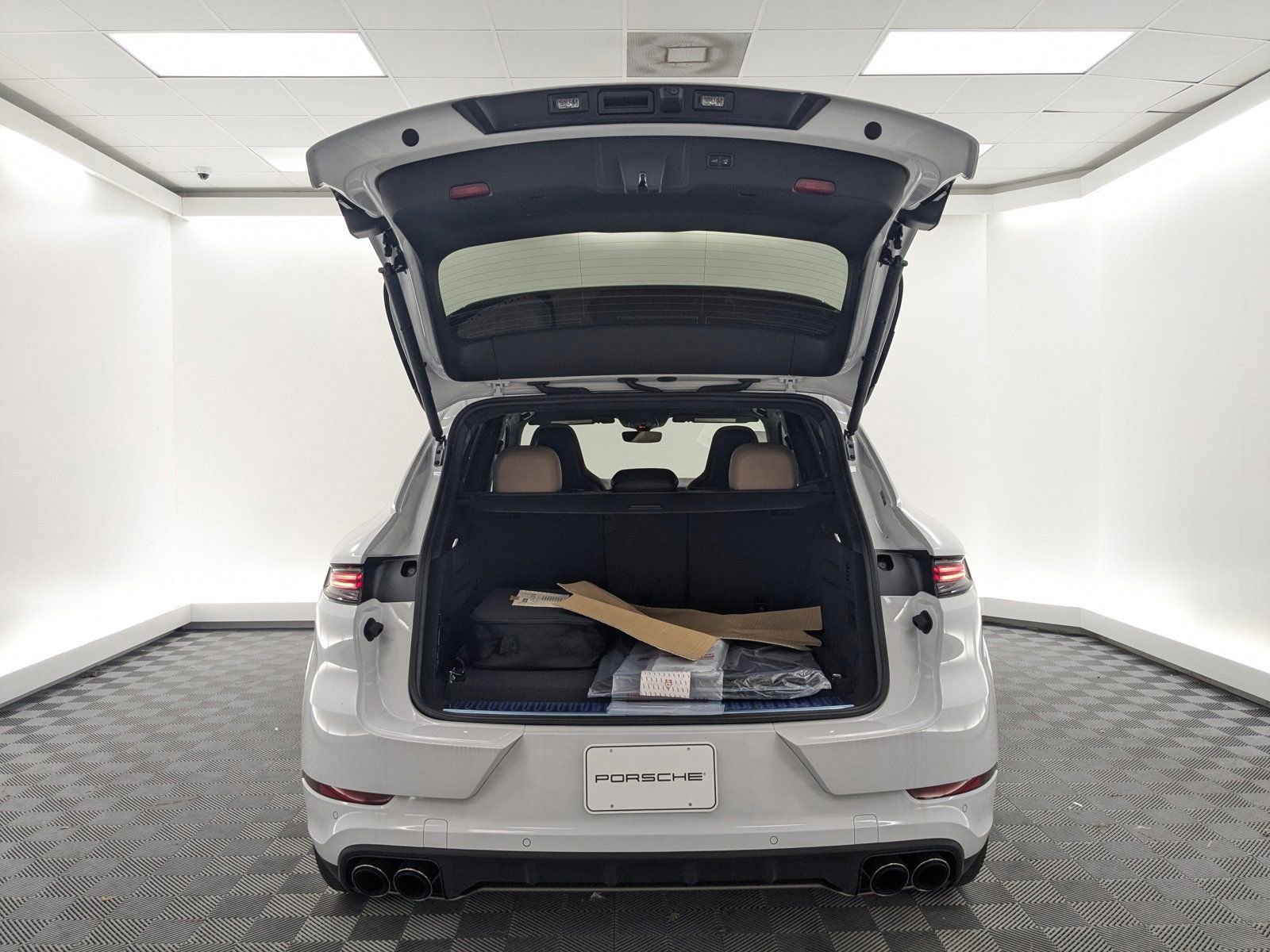 New 2026 Porsche Cayenne Turbo image 23