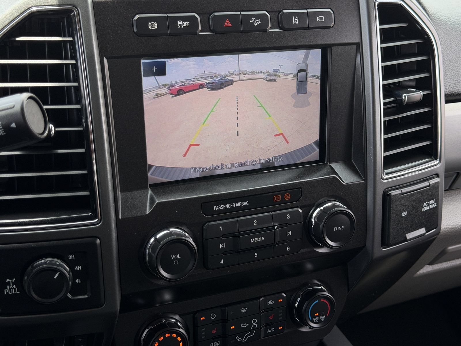 Used 2020 Ford F250 XLT w/ XLT Premium Package AWD/4WD image 19