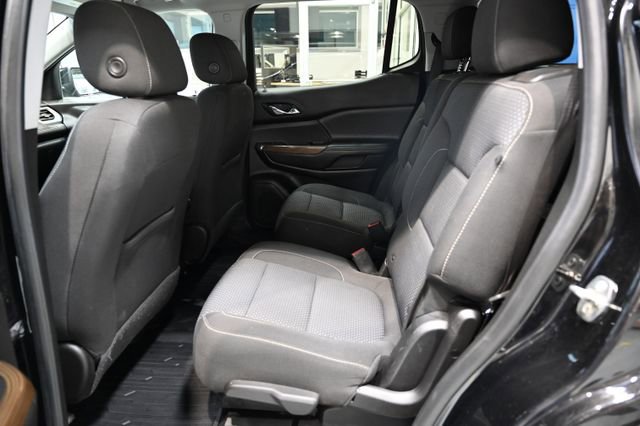 Used 2021 GMC Acadia SLE w/ Driver Convenience Package FWD image 11