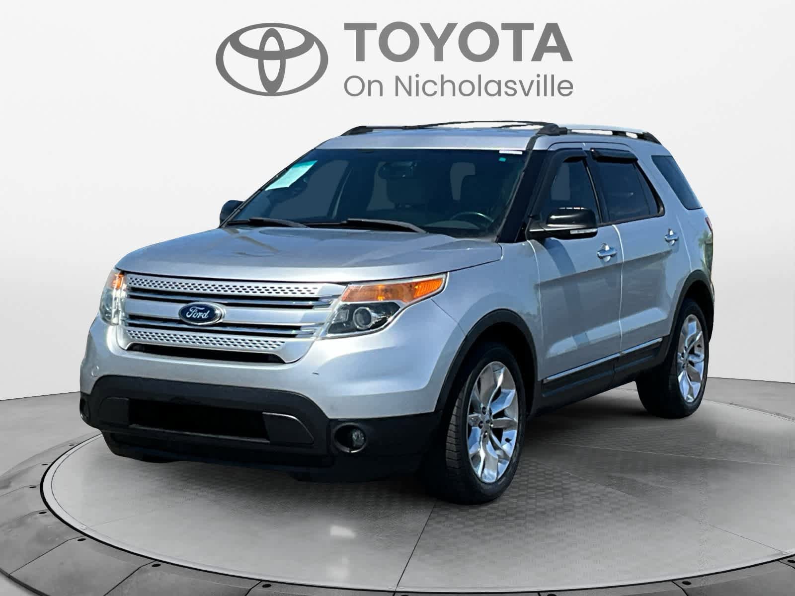 Used 2013 Ford Explorer XLT AWD/4WD image 1