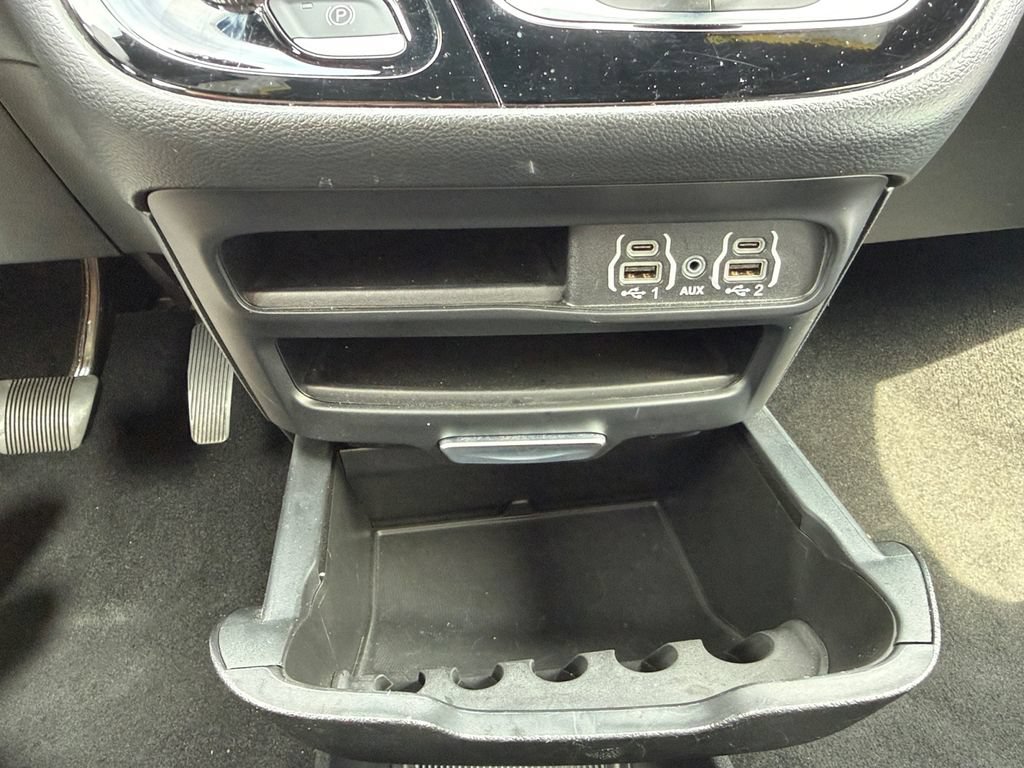 Used 2025 Chrysler Pacifica Select FWD image 22