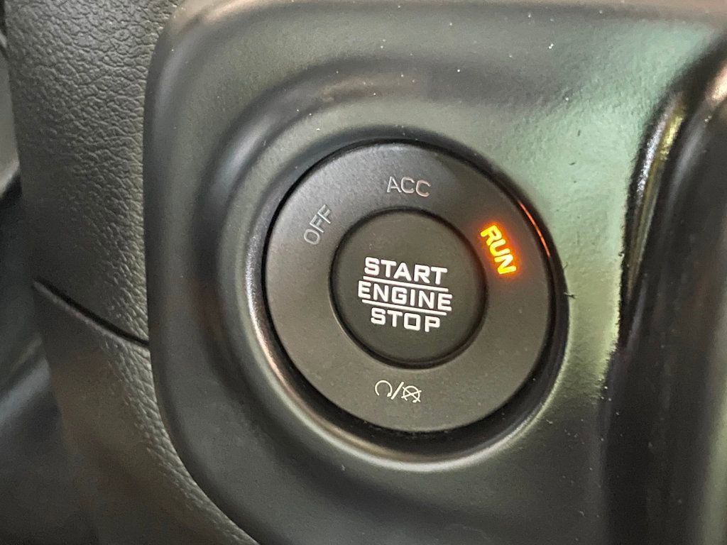Used 2023 Jeep Wrangler Unlimited w/ Cold Weather Group AWD/4WD image 32