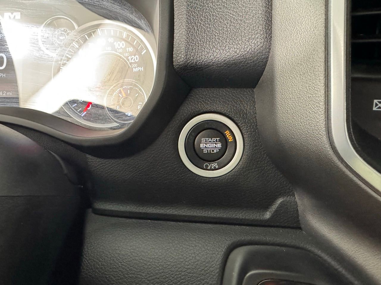 Used 2024 RAM 2500 Big Horn w/ Bed Utility Group image 17