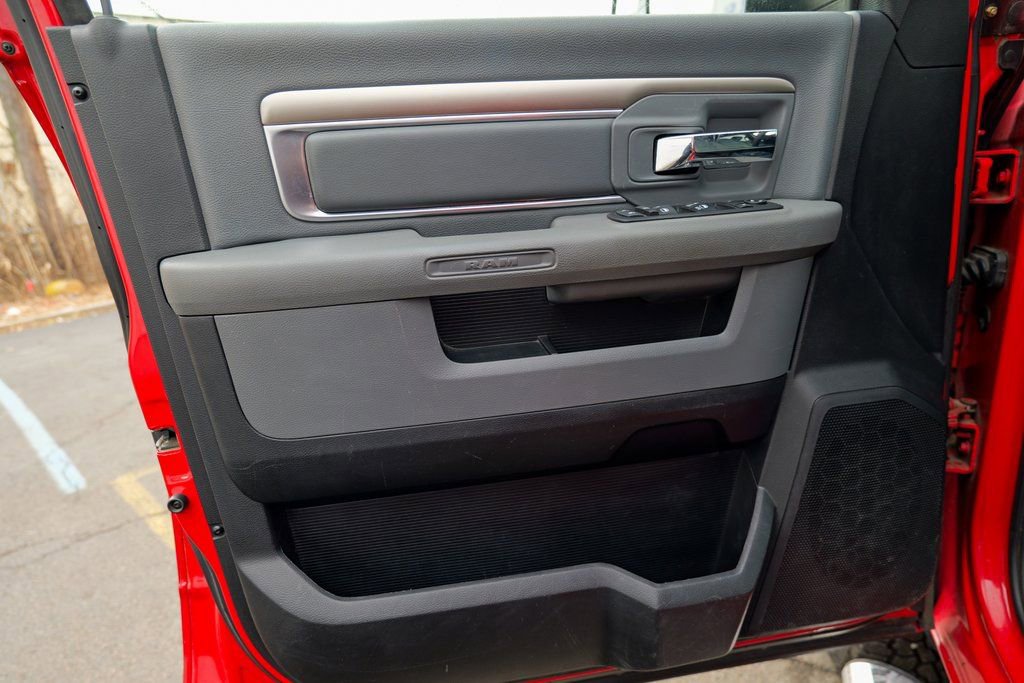 Used 2015 RAM 2500 SLT image 16