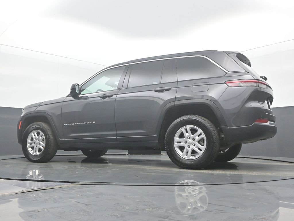 Used 2024 Jeep Grand Cherokee Laredo image 48