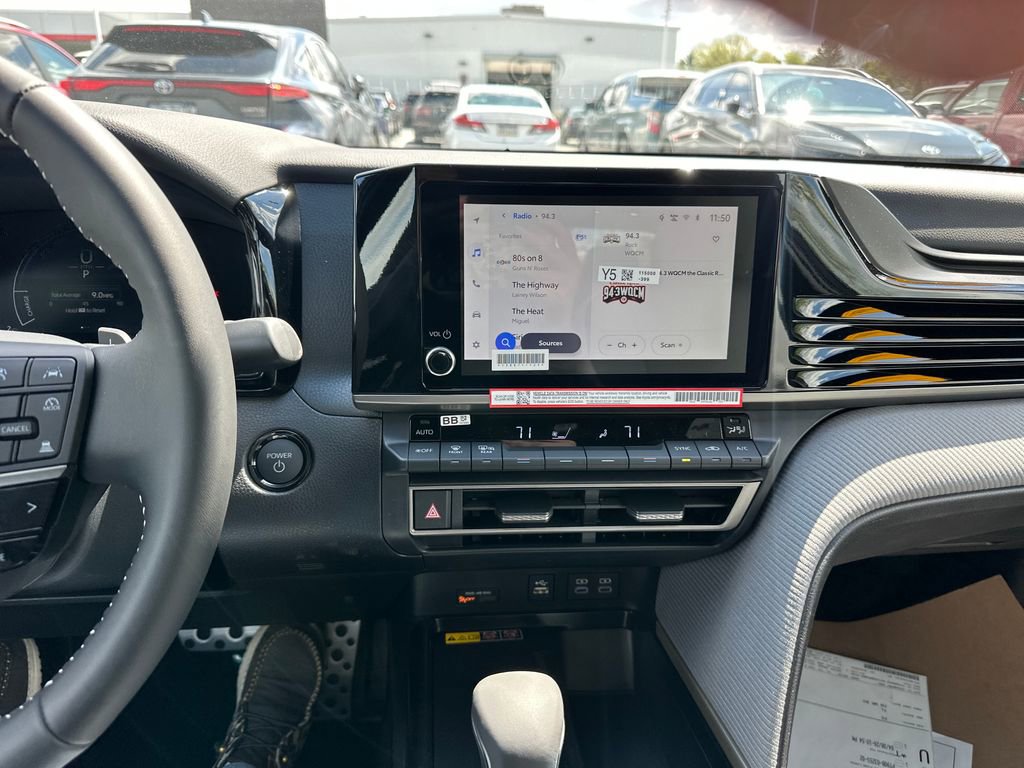 Used 2026 Toyota Camry SE FWD image 22