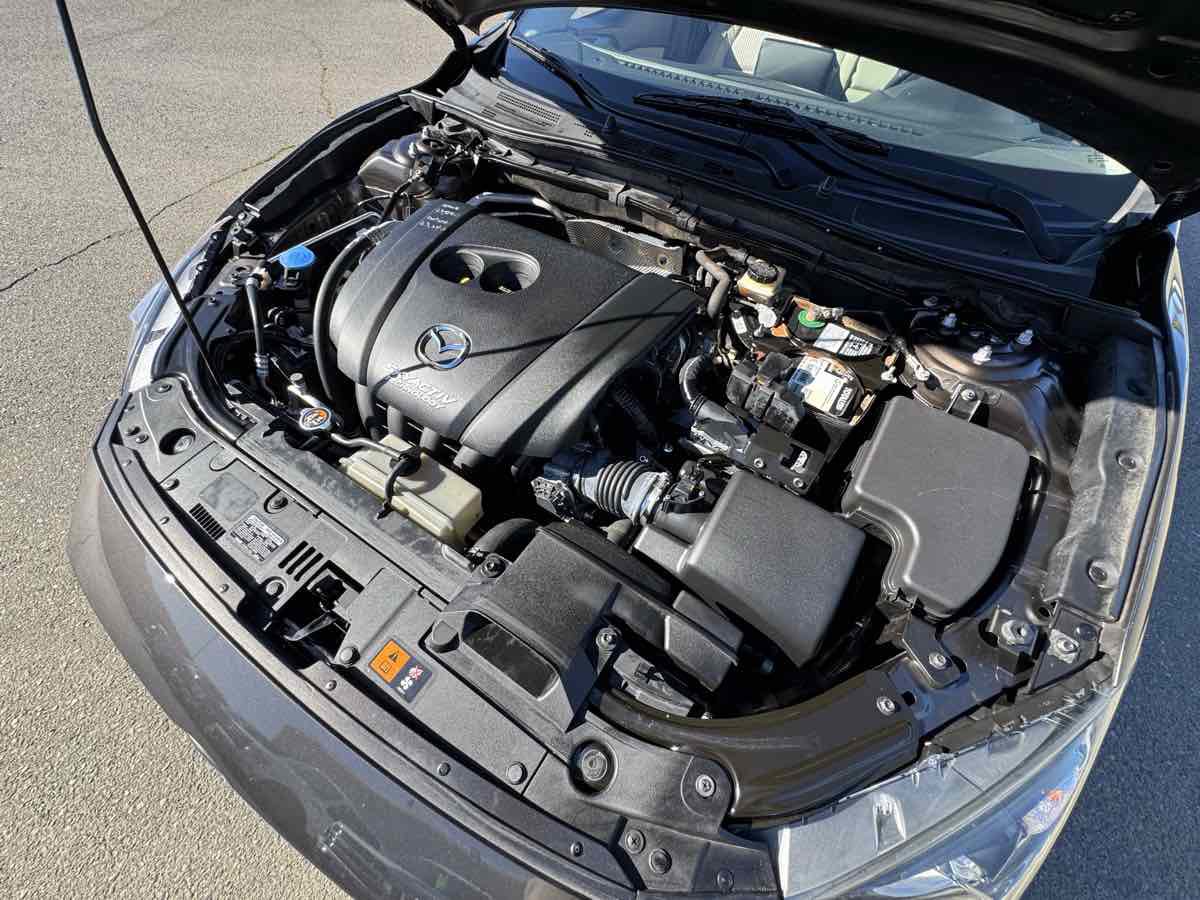 Used 2016 MAZDA MAZDA3 i Touring w/ Popular Equipment Package image 42