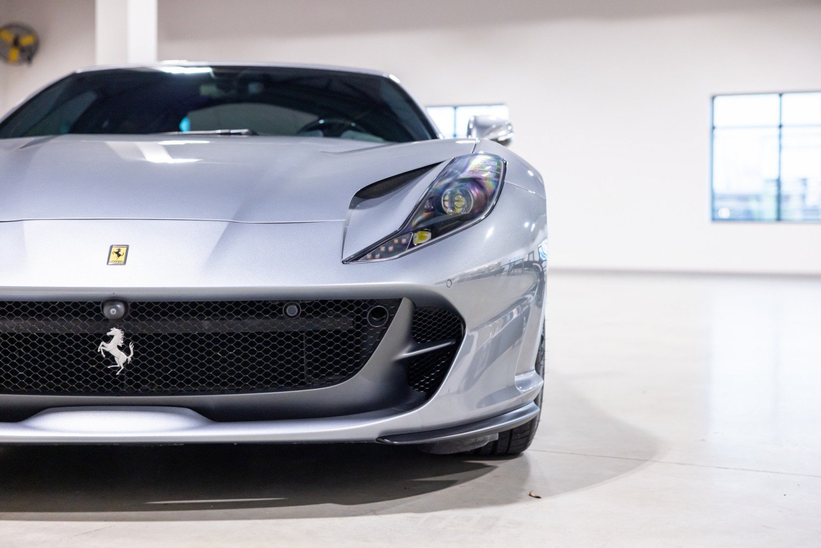 Used 2019 Ferrari 812 Superfast RWD image 19
