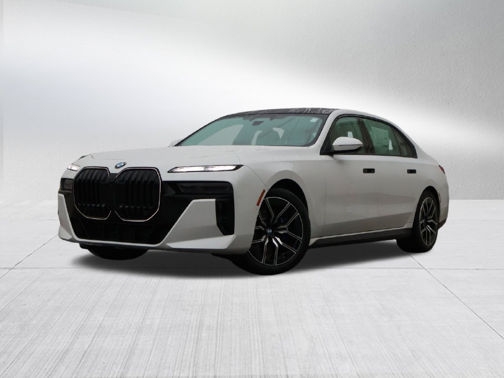 New 2026 BMW 740i xDrive w/ Executive Package