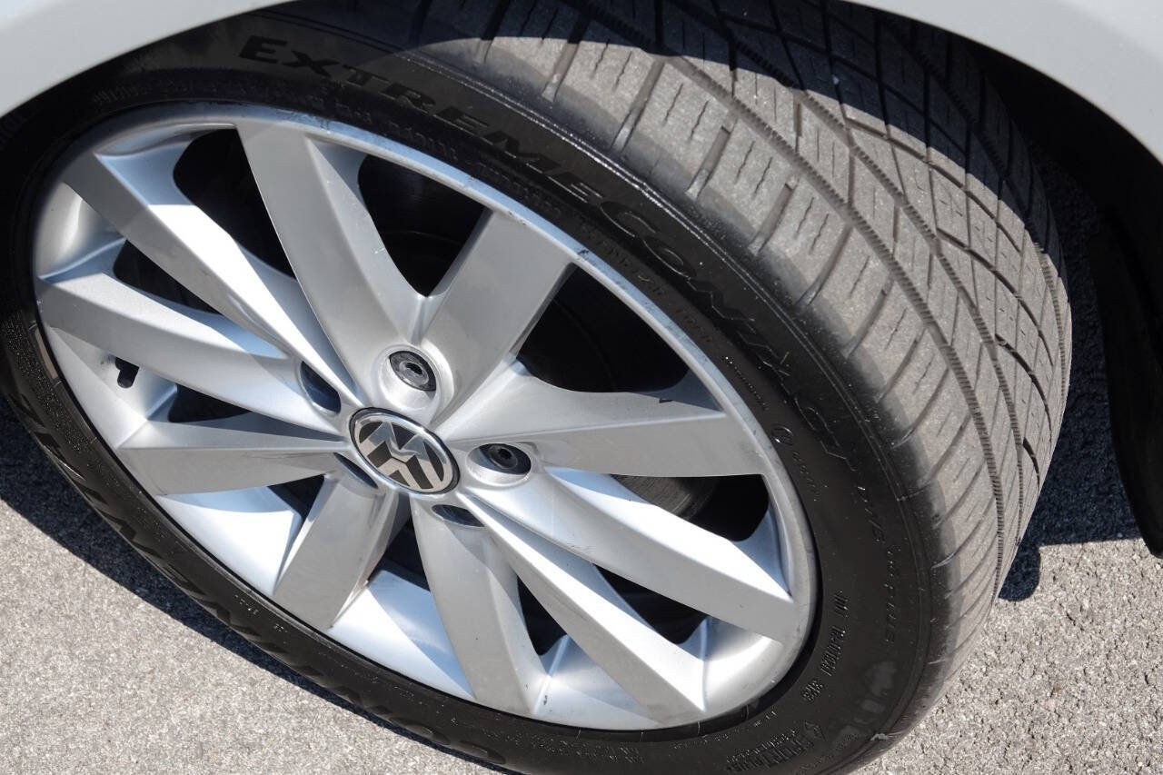 Used 2012 Volkswagen Jetta TDI FWD image 39