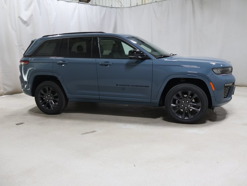 New 2026 Jeep Grand Cherokee Limited AWD/4WD image 6