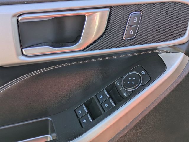 Used 2022 Ford Explorer XLT w/ Equipment Group 202A image 13