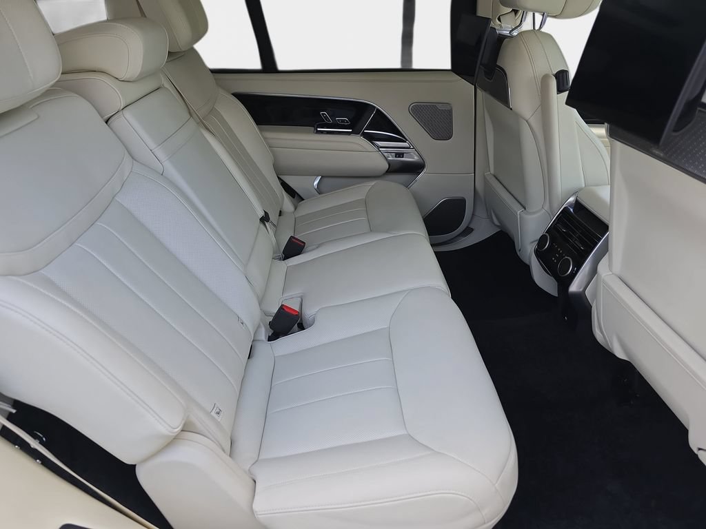 Certified 2024 Land Rover Range Rover Long Wheelbase Autobiography AWD/4WD image 11