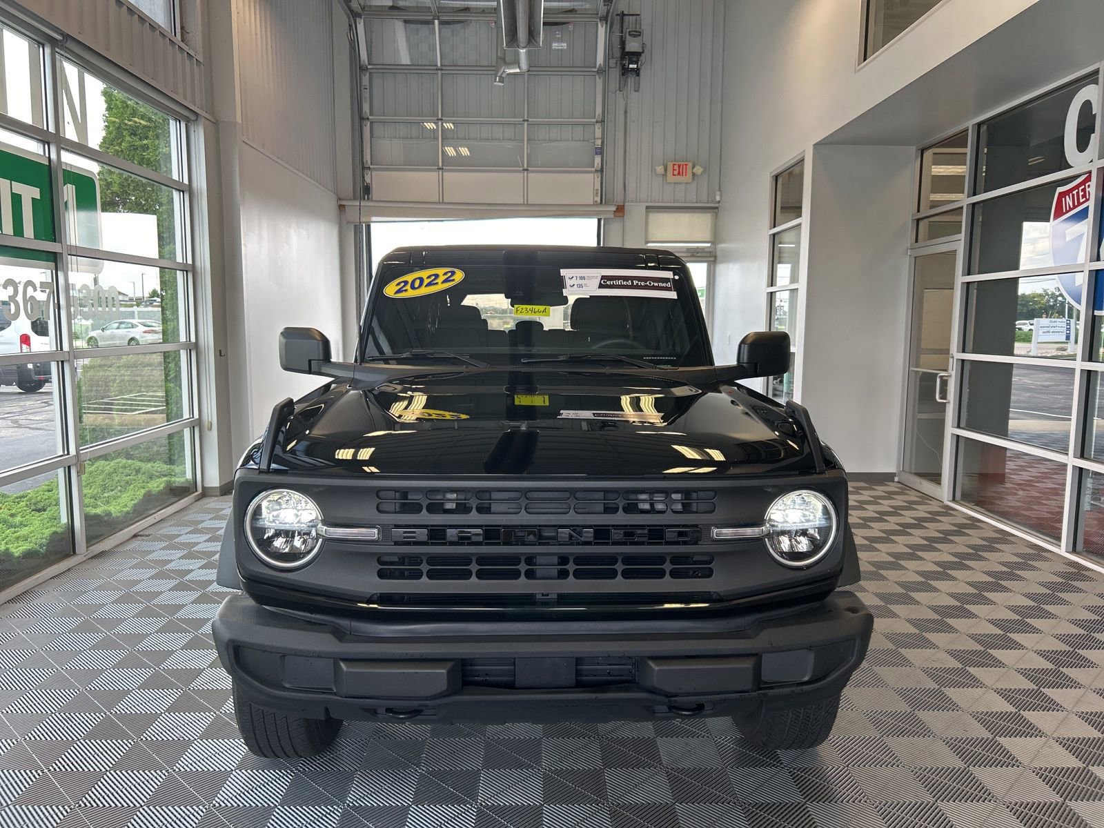 Used 2022 Ford Bronco 4-Door image 2