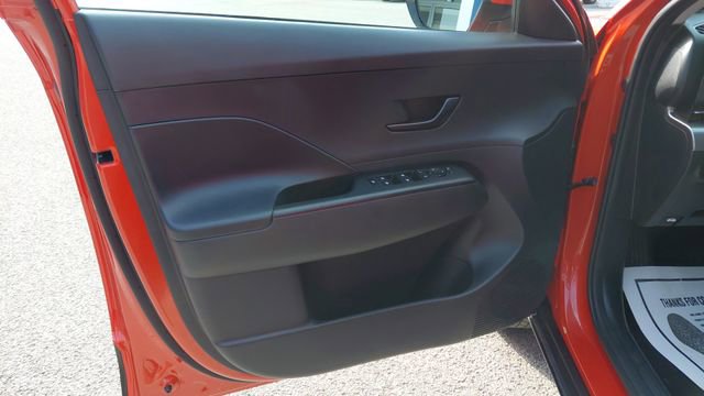 Used 2025 Hyundai Kona SEL image 12