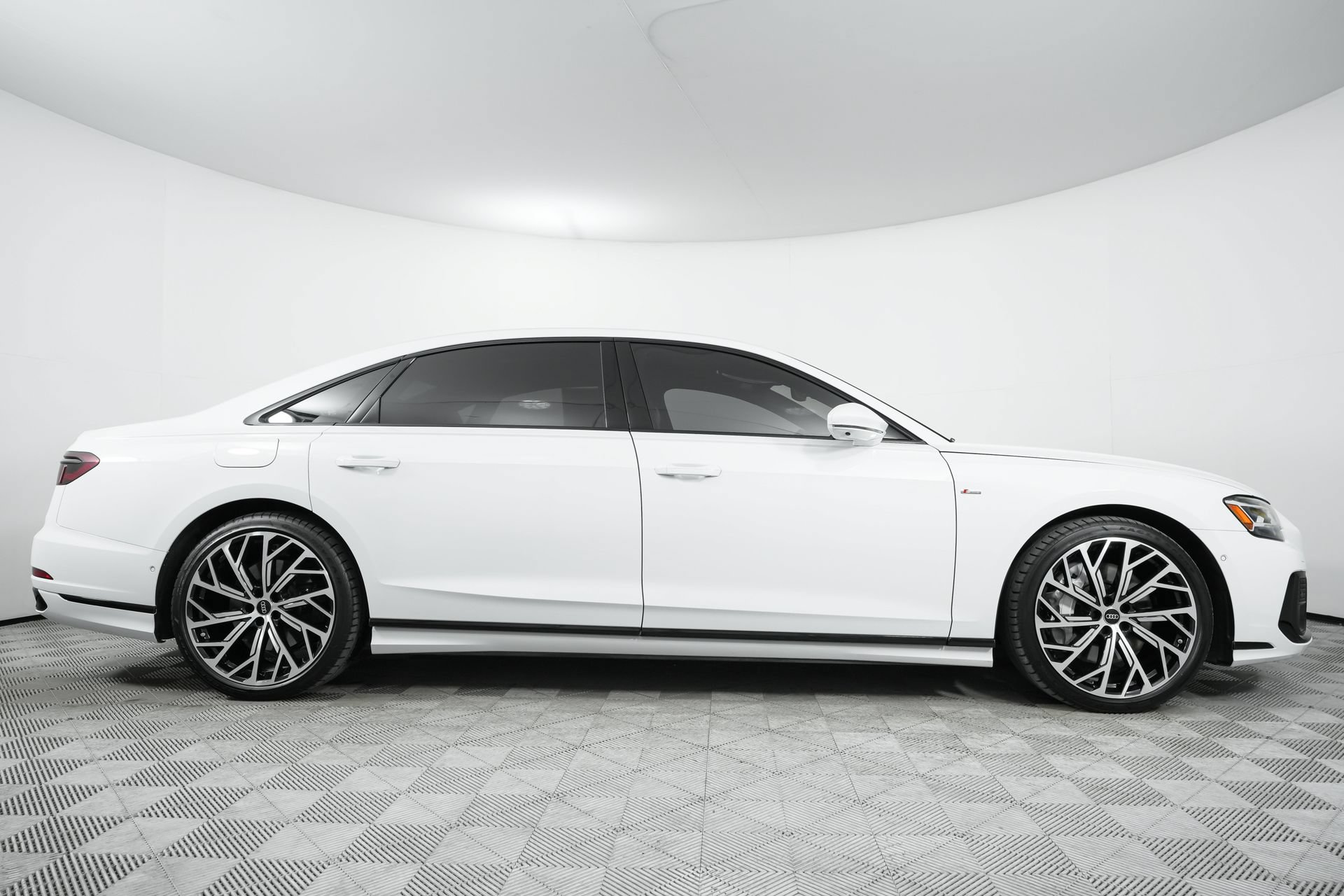 Used 2023 Audi A8 L 3.0T w/ Luxury Package AWD/4WD image 8