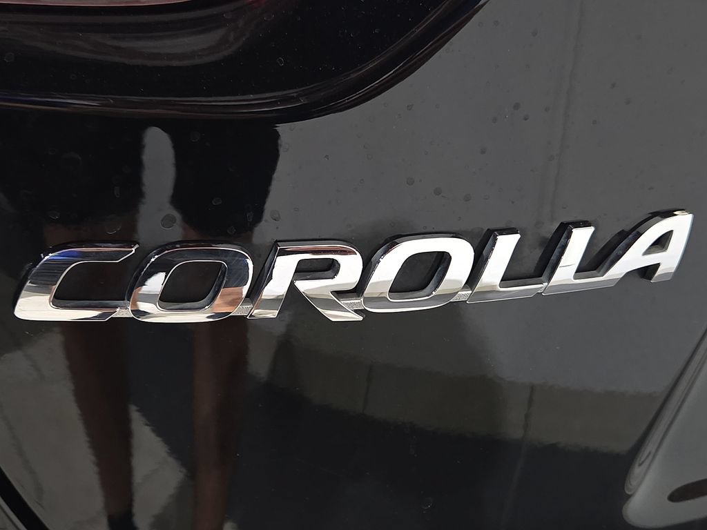 Certified 2025 Toyota Corolla SE FWD image 11