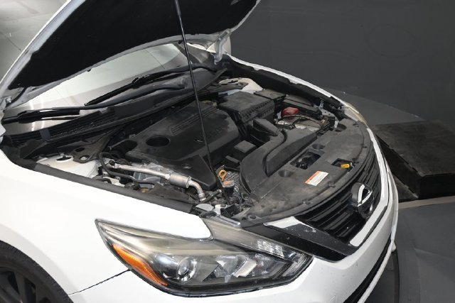 Used 2017 Nissan Altima 2.5 SR w/ Midnight Edition Package FWD image 38