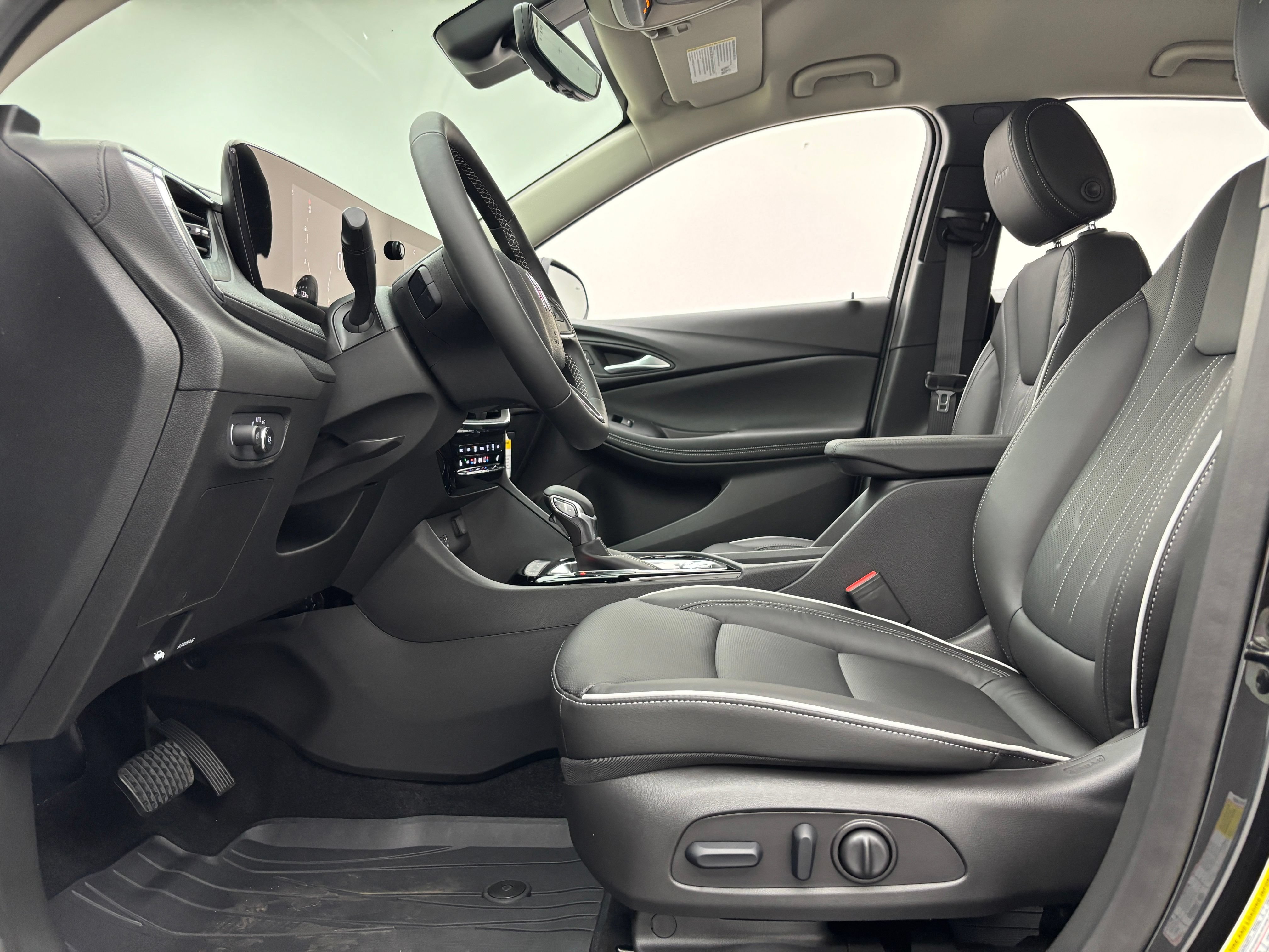 New 2026 Buick Encore GX Avenir w/ Avenir Technology Package AWD/4WD image 17