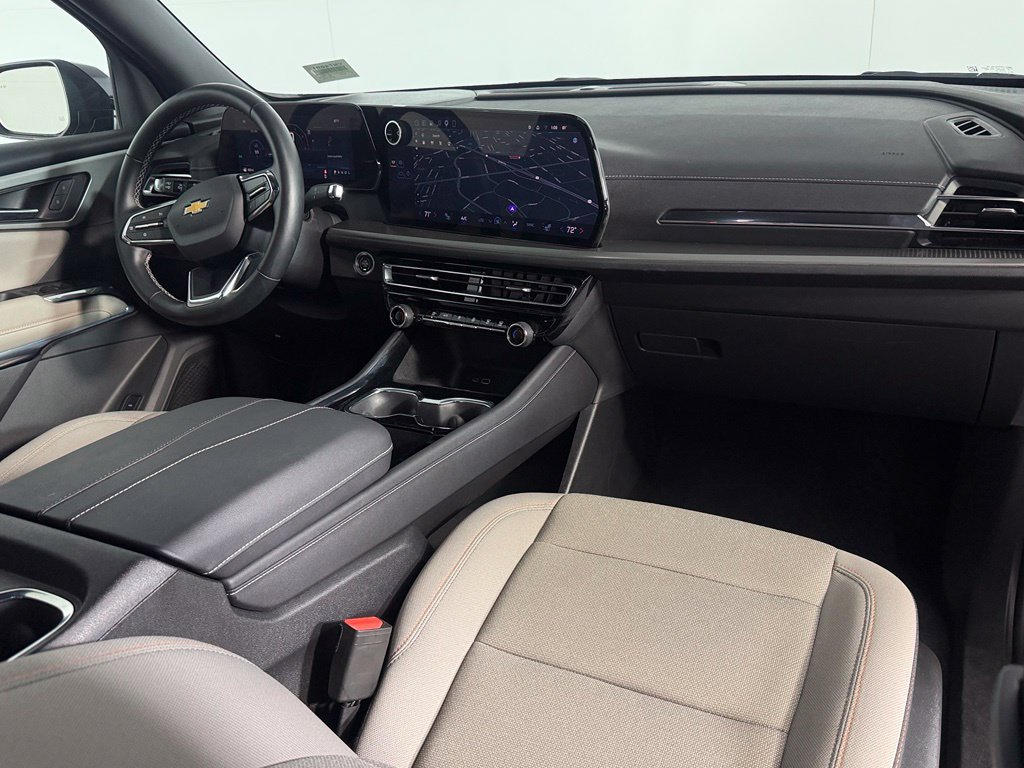 Used 2026 Chevrolet Traverse LT w/ Driver Confidence Package FWD image 14