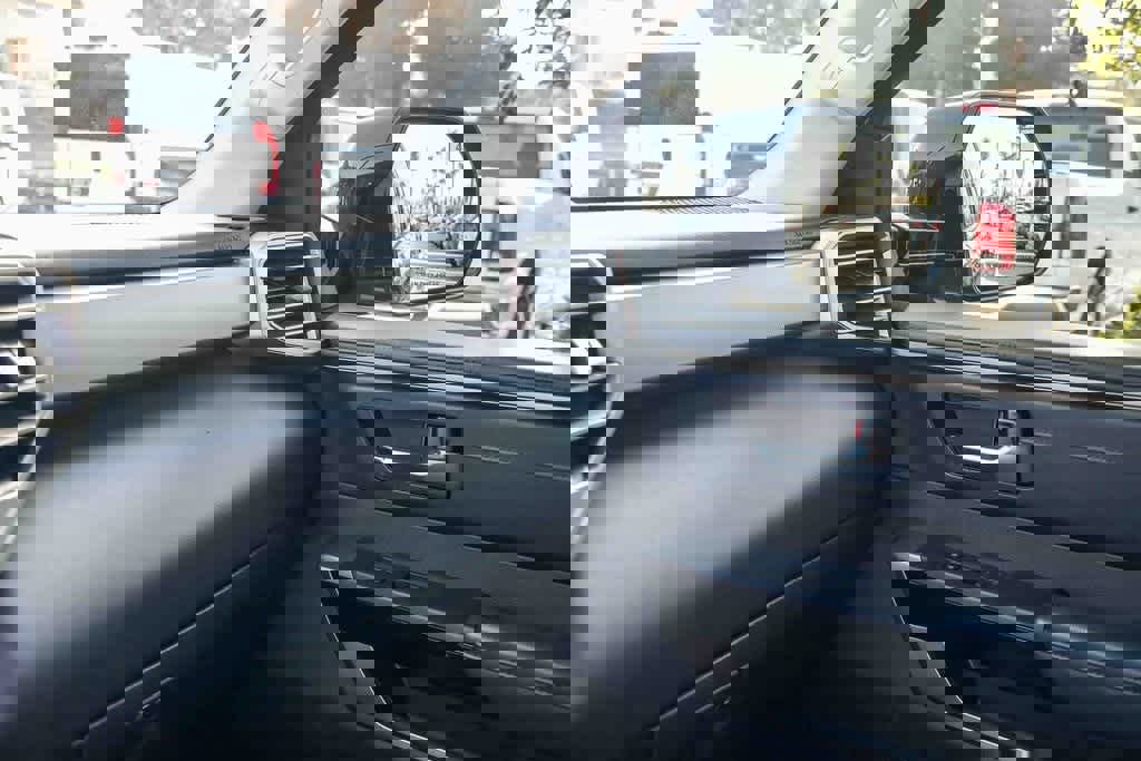 Used 2023 Toyota Sequoia Limited image 27