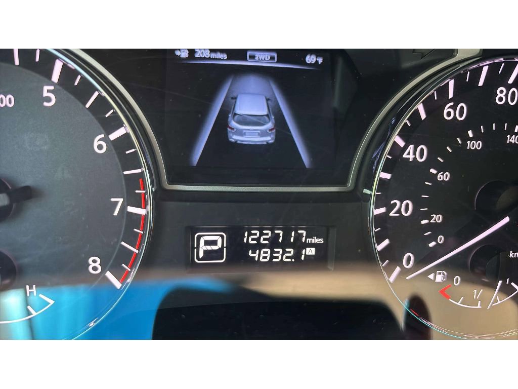 Used 2013 Nissan Pathfinder SV AWD/4WD image 18