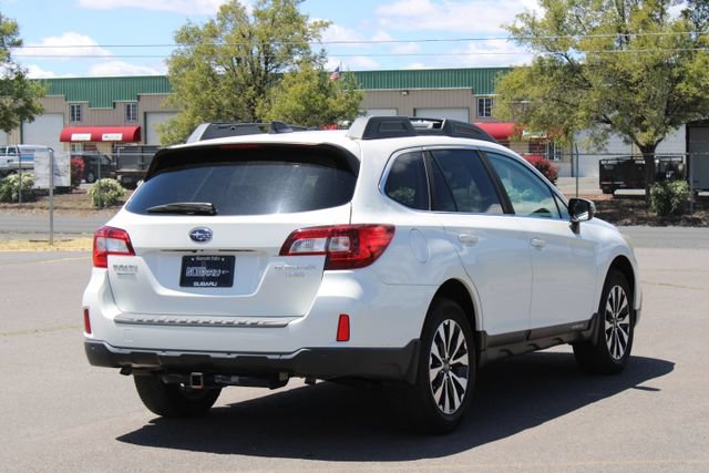 Used 2017 Subaru Outback 3.6R Limited AWD/4WD image 6