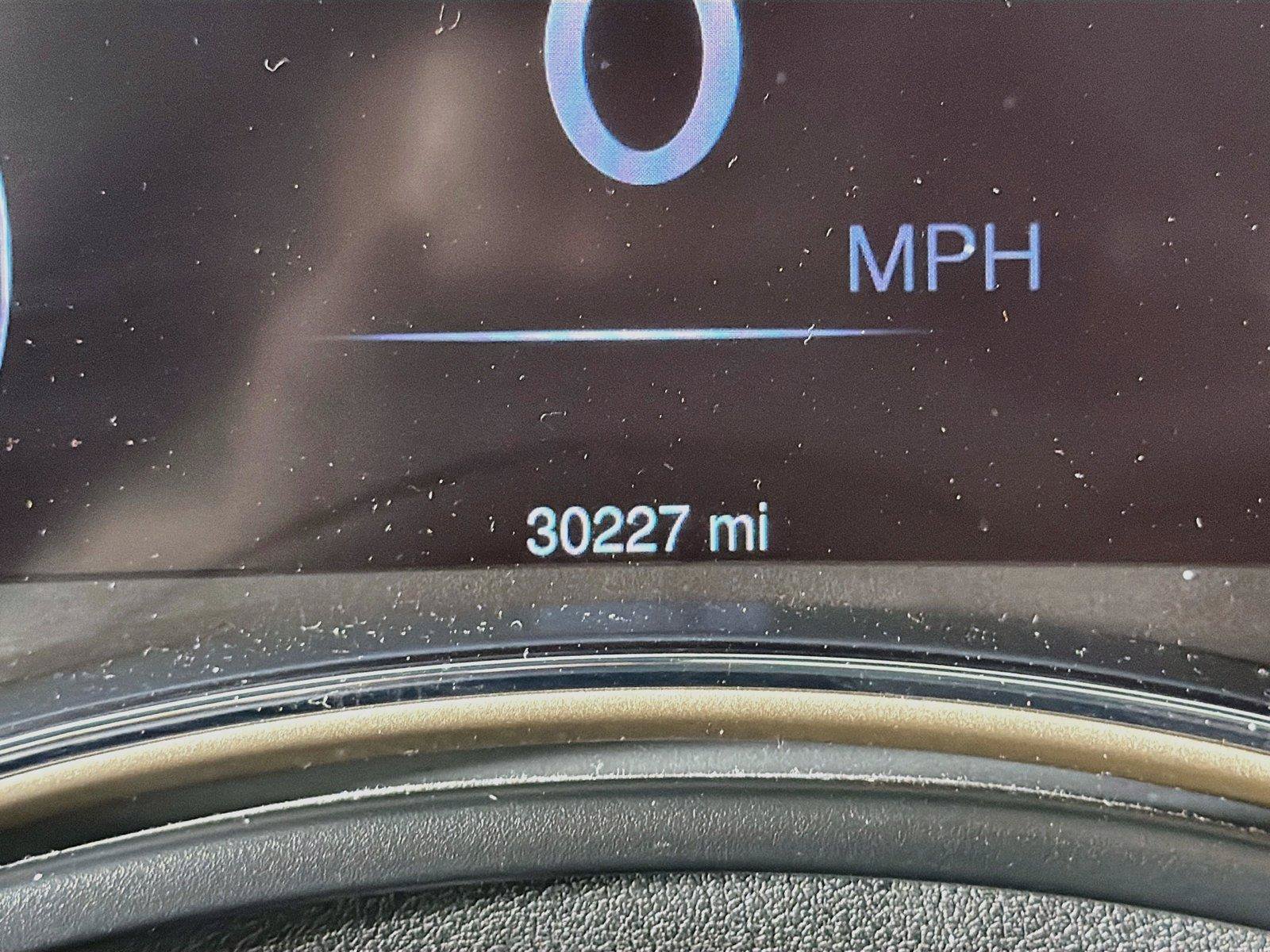 Used 2015 Jeep Grand Cherokee Altitude RWD image 12