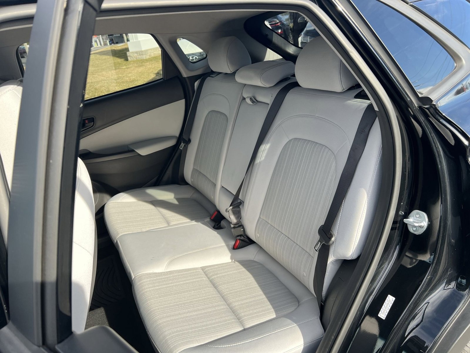 Used 2023 Hyundai Kona SEL w/ Winter Weather Package image 23