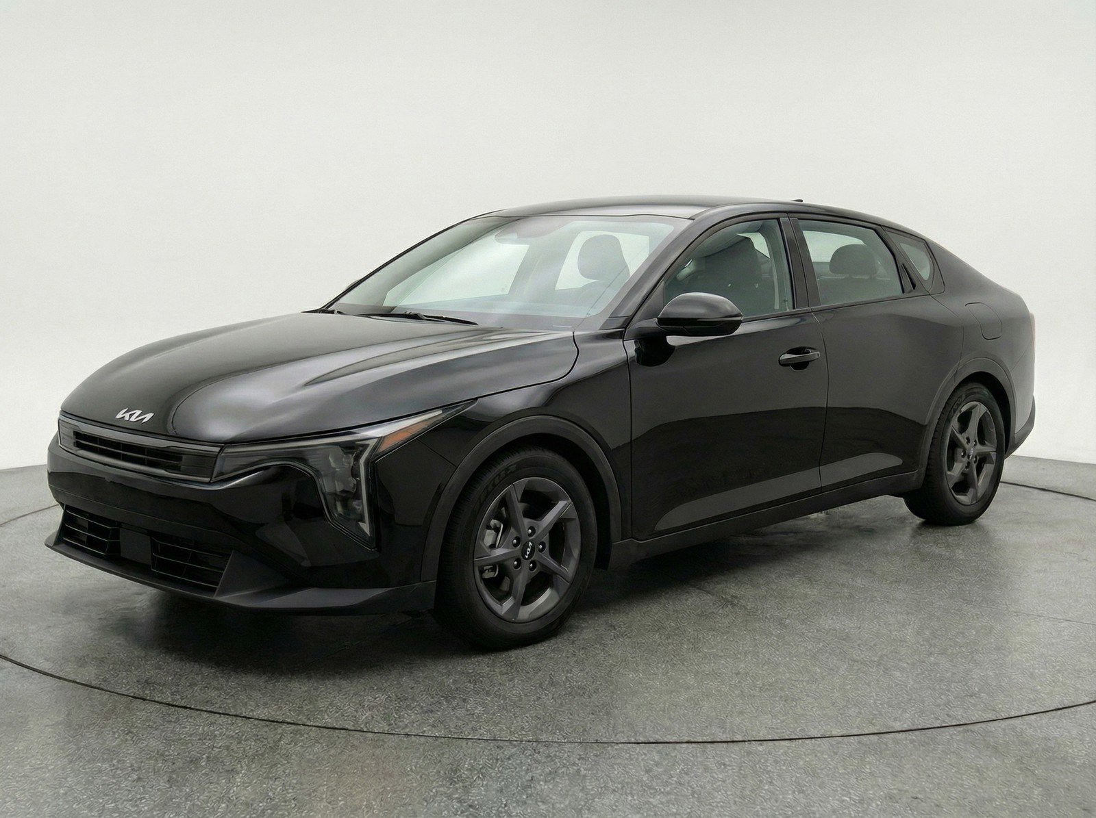 Used 2025 Kia K4 LXS image 3