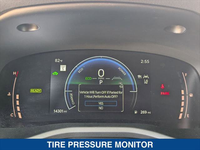 Used 2025 Toyota Camry SE w/ Convenience Package image 16