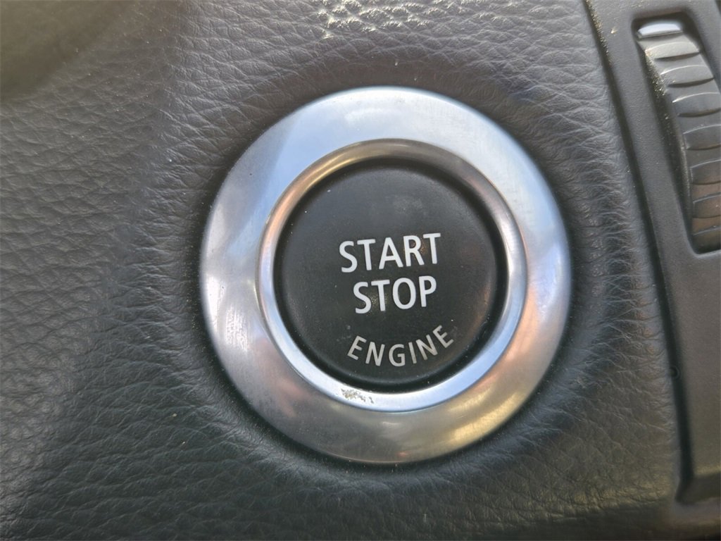 Used 2009 BMW 128i Convertible image 23