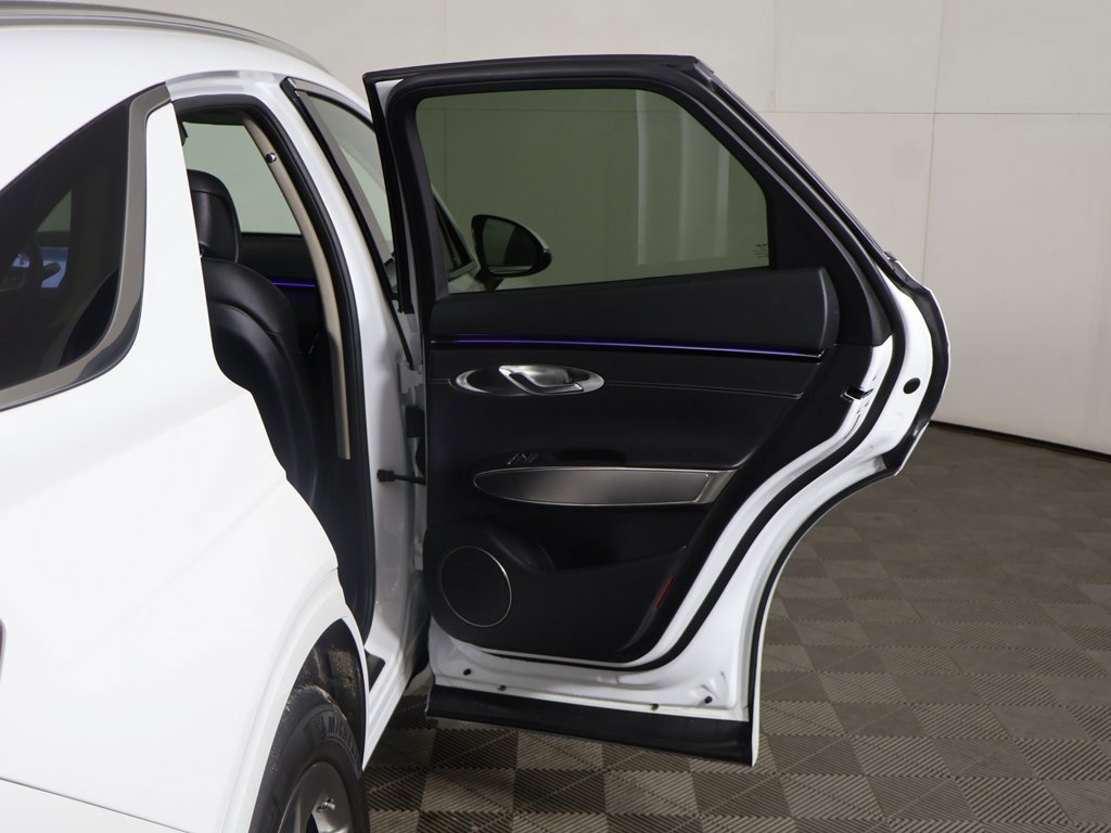 Used 2026 Genesis GV70 2.5T Select image 23