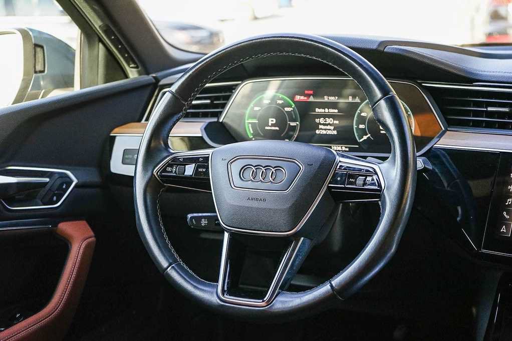 Used 2024 Audi Q8 e-tron Premium AWD/4WD image 15