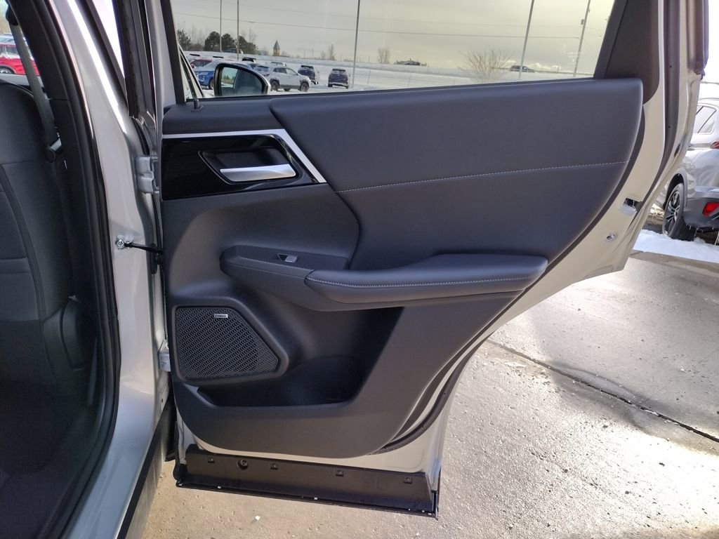 New 2026 Mitsubishi Outlander SE image 31