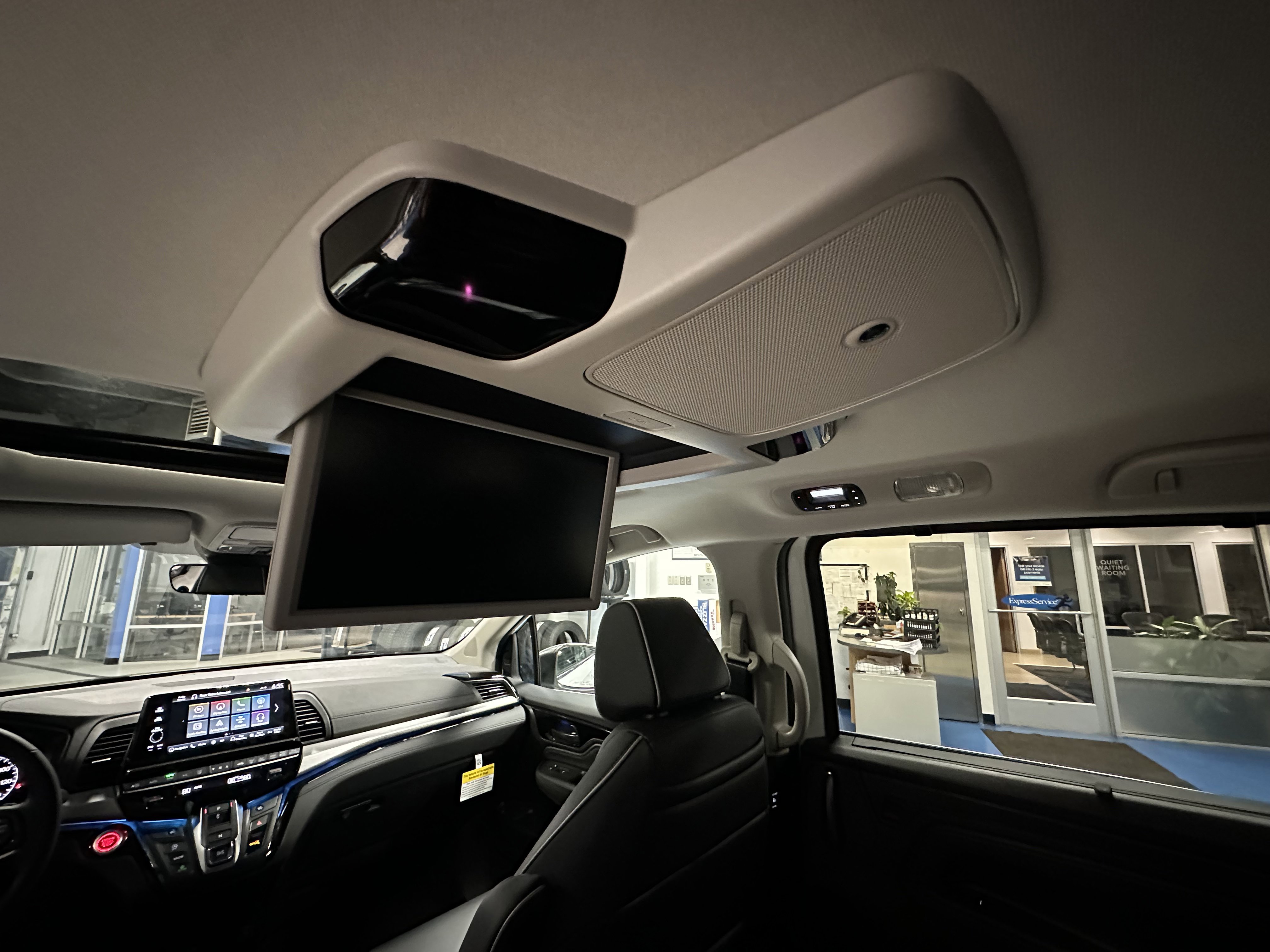 New 2026 Honda Odyssey Touring image 24