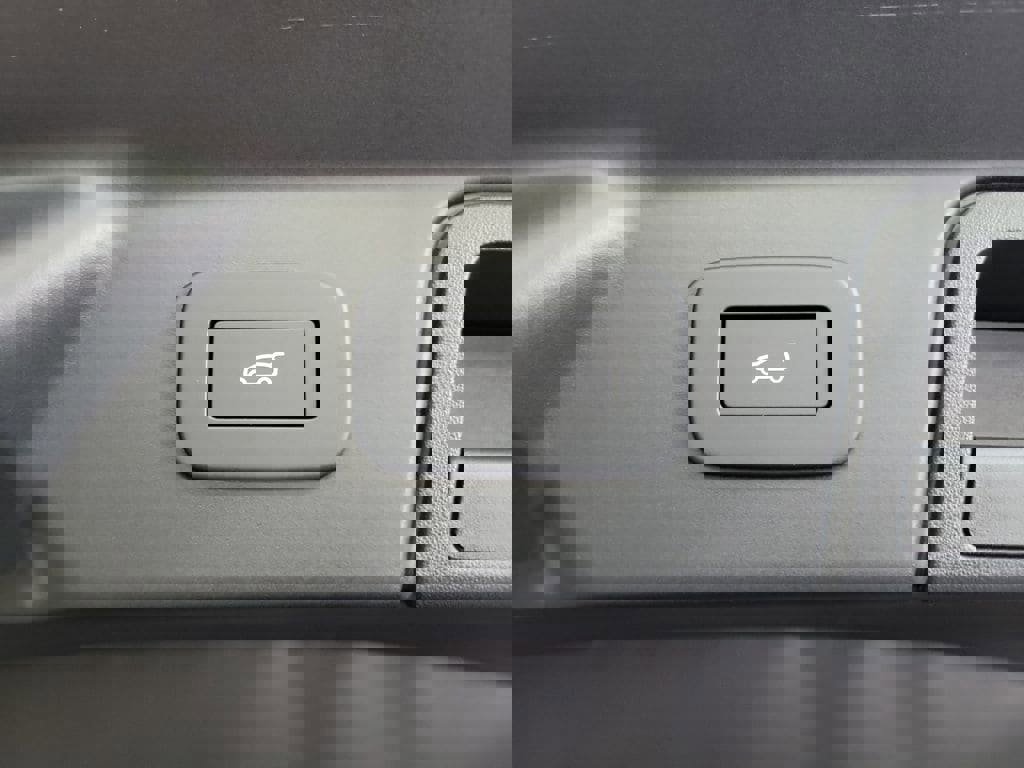 New 2026 Land Rover Range Rover Velar Dynamic SE image 30