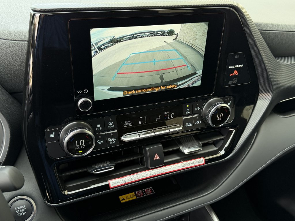 Used 2026 Toyota Highlander XSE AWD/4WD image 17