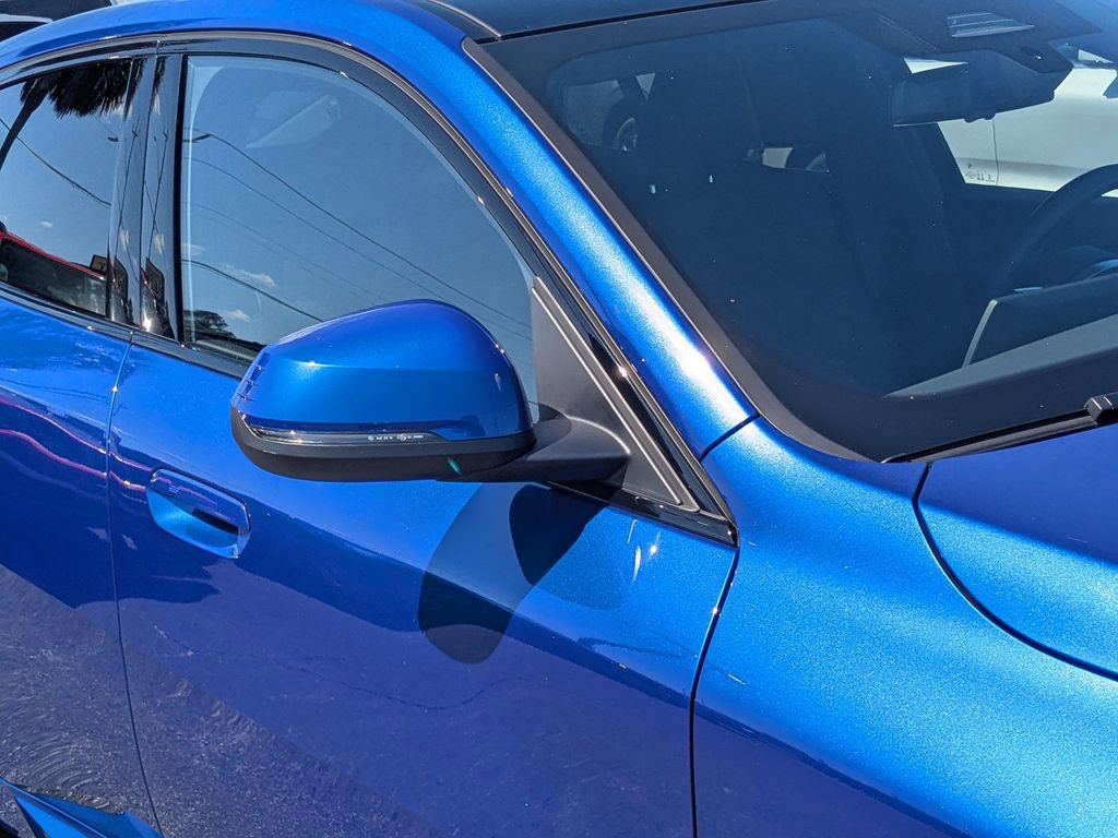 Used 2025 BMW X2 xDrive28i w/ M Sport Package AWD/4WD image 11
