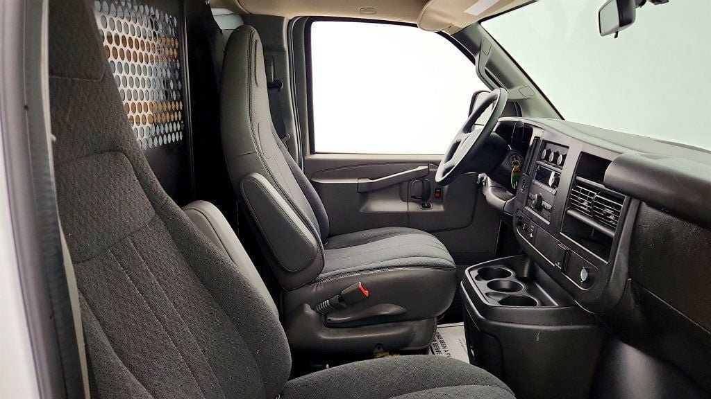 Used 2025 GMC Savana 2500 w/ Driver Convenience Package RWD image 24