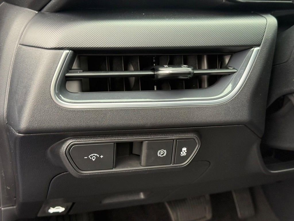 New 2025 Kia K4 EX image 19