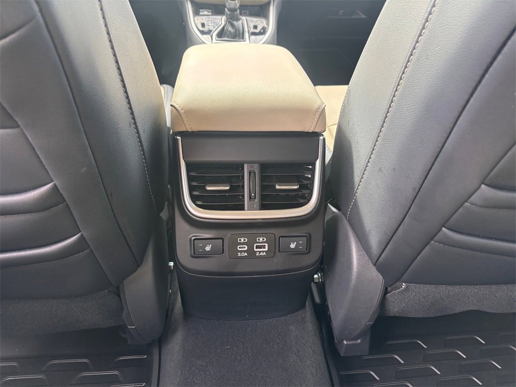 Used 2025 Subaru Outback Limited image 29