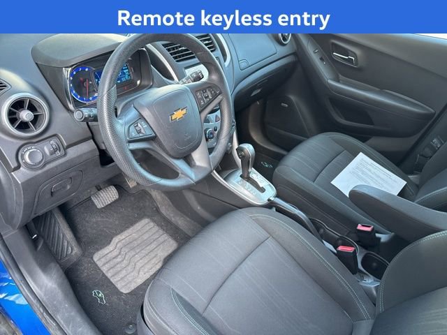 Used 2015 Chevrolet Trax LT w/ LT Sun and Sound Package image 6