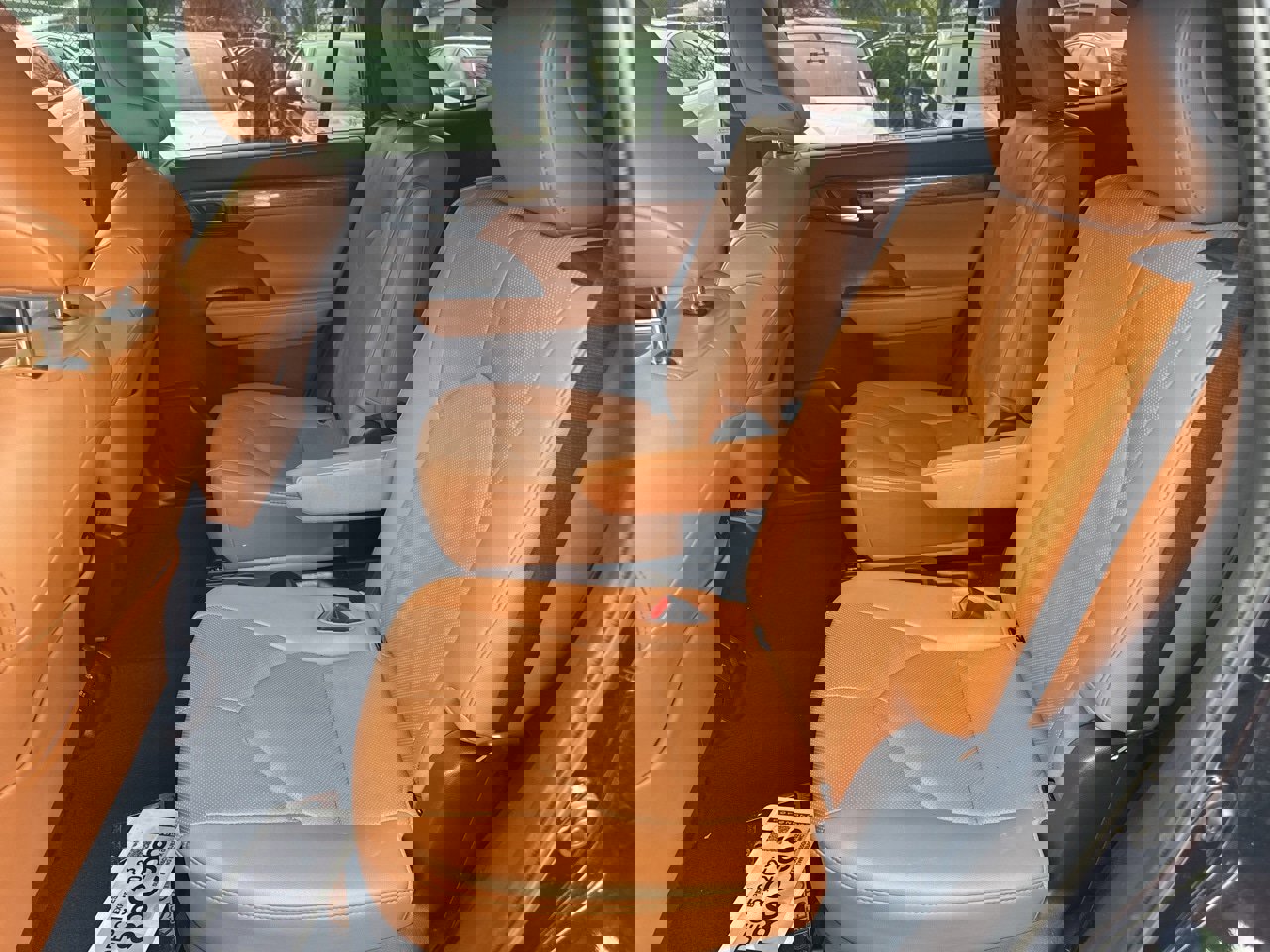 Used 2021 Toyota Highlander Platinum image 11