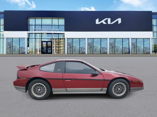 Used 1987 Pontiac Fiero GT RWD image 3