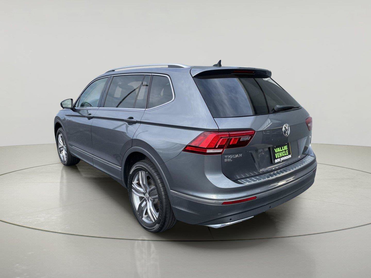 Used 2020 Volkswagen Tiguan SEL AWD/4WD image 5