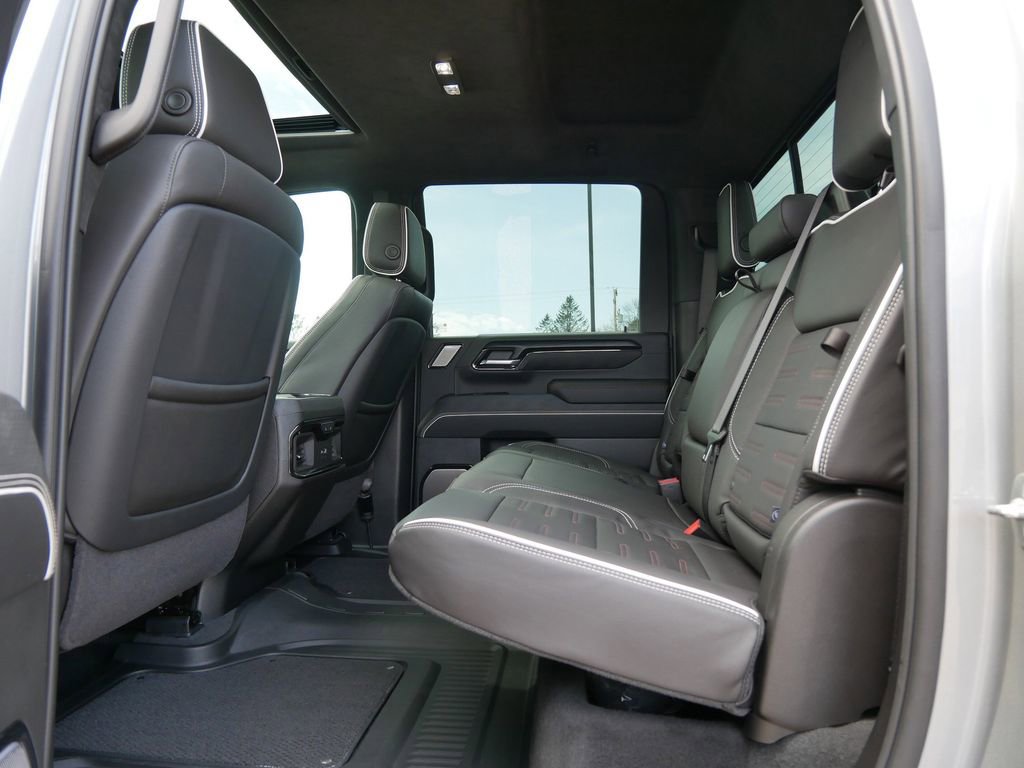 Used 2025 GMC Sierra 2500 AT4X AWD/4WD image 11