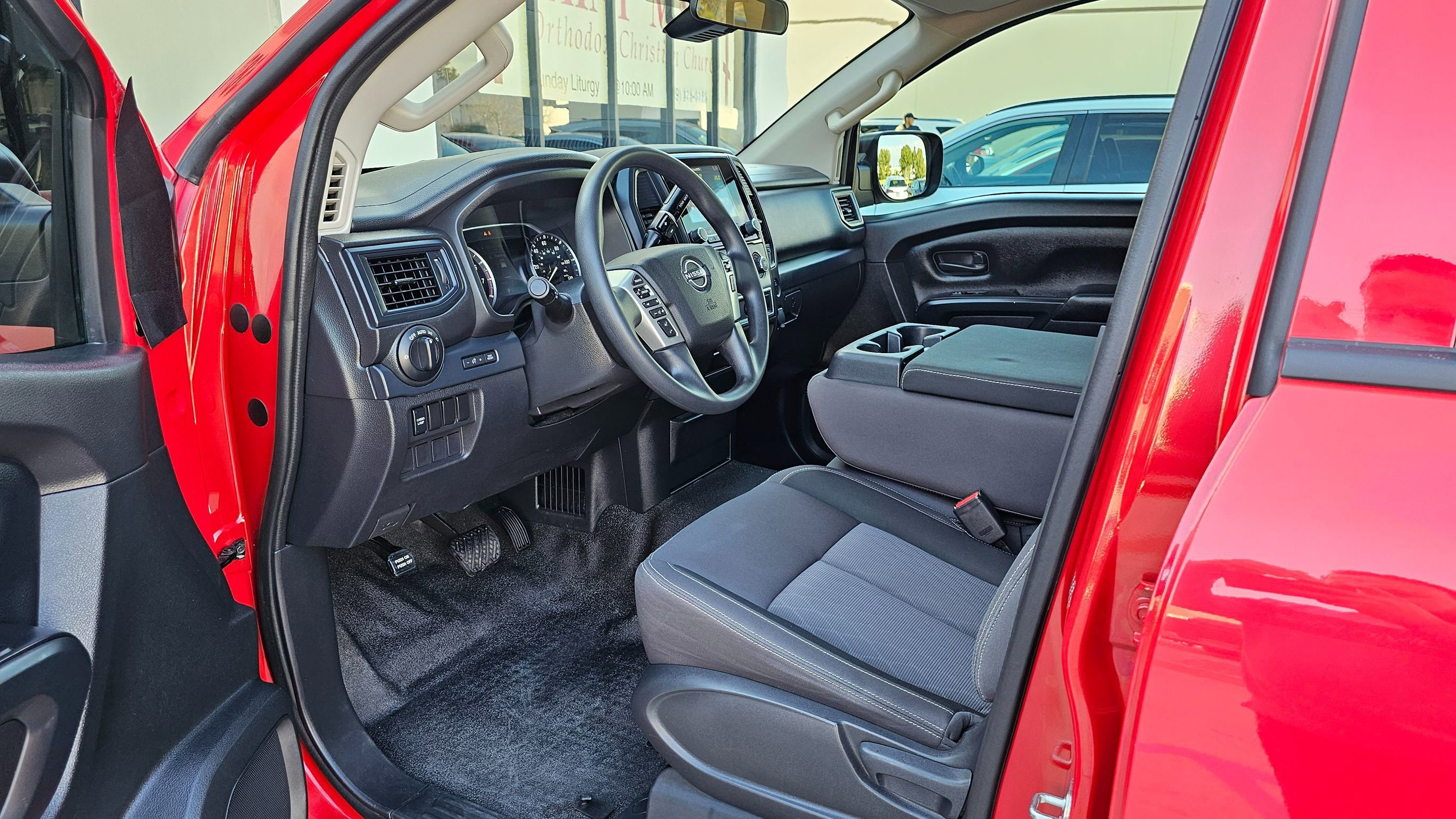 Used 2023 Nissan Titan S w/ S Utility Package image 15
