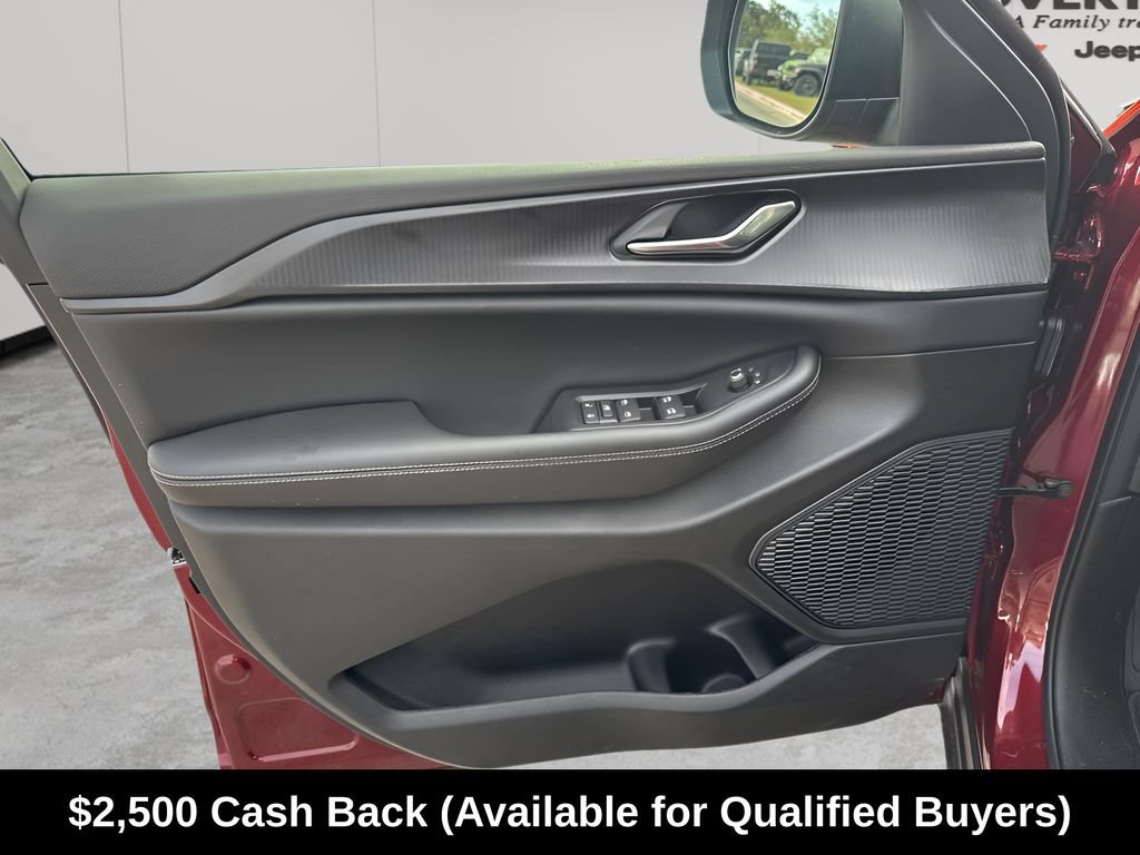 New 2025 Jeep Grand Cherokee L Laredo w/ Luxury Tech Group I RWD image 29
